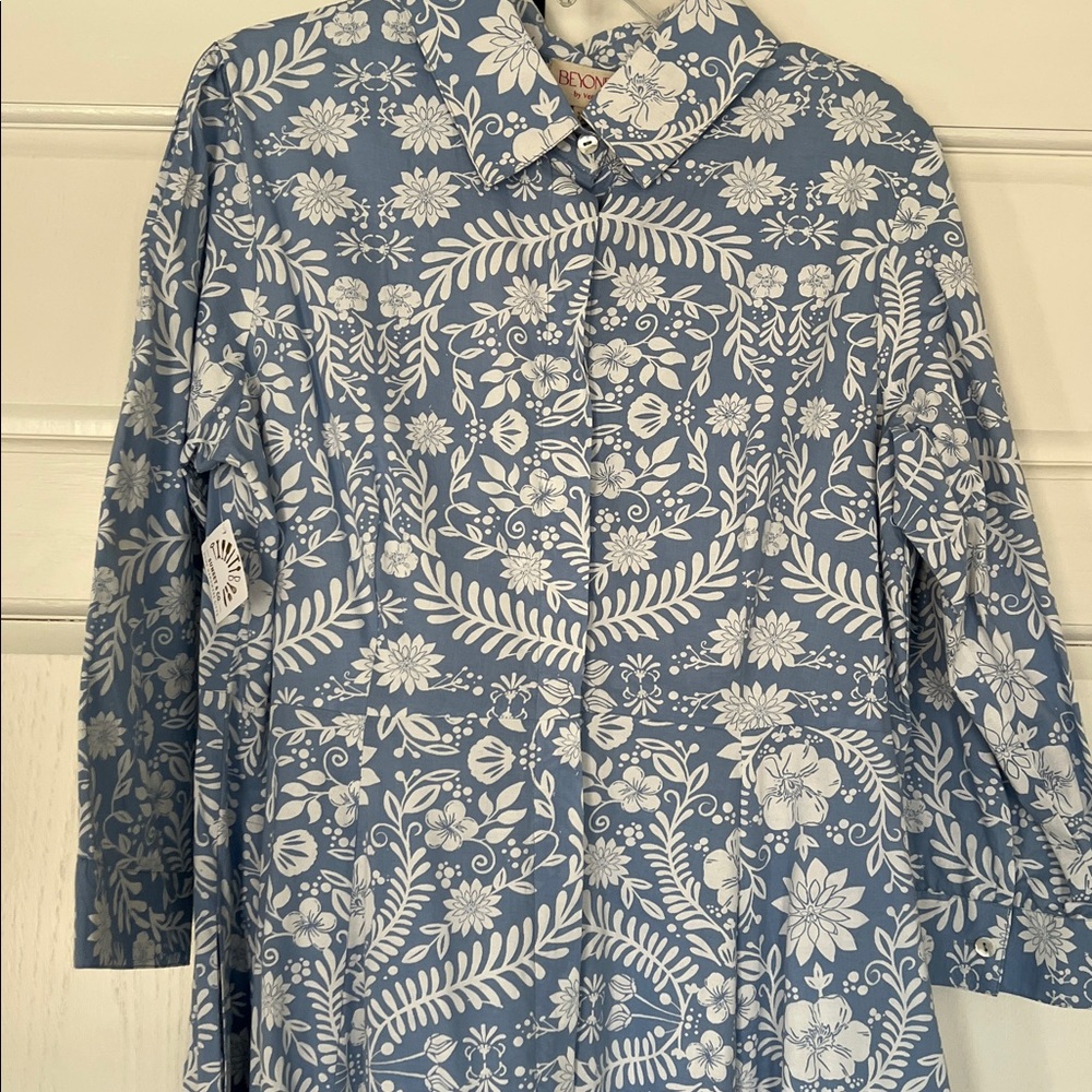 Blue & White Floral Maxi Dress by Beyond by Vera - Picture 6 of 12